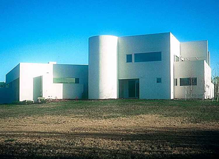 Abrams house side view, showing spiral staircase exterior